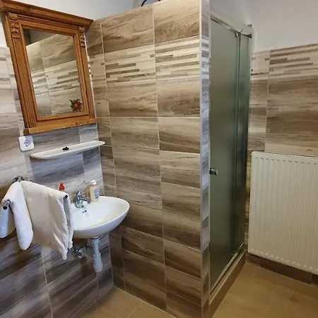 Cseresznyes Vendeghaz Szomolya Buitenkant foto