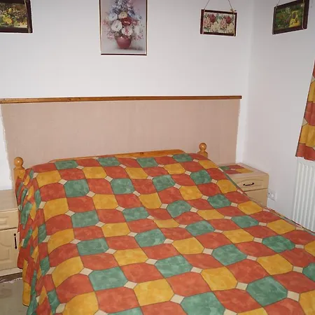 Cseresznyes Vendeghaz Szomolya Buitenkant foto
