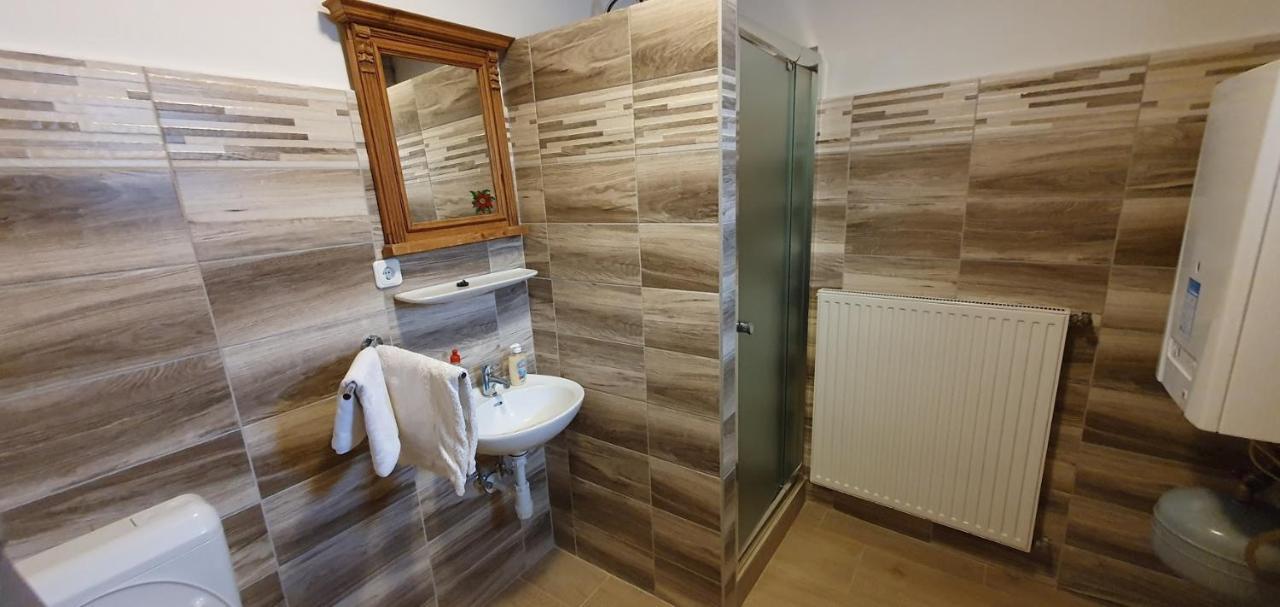 Cseresznyes Vendeghaz Apartment Szomolya